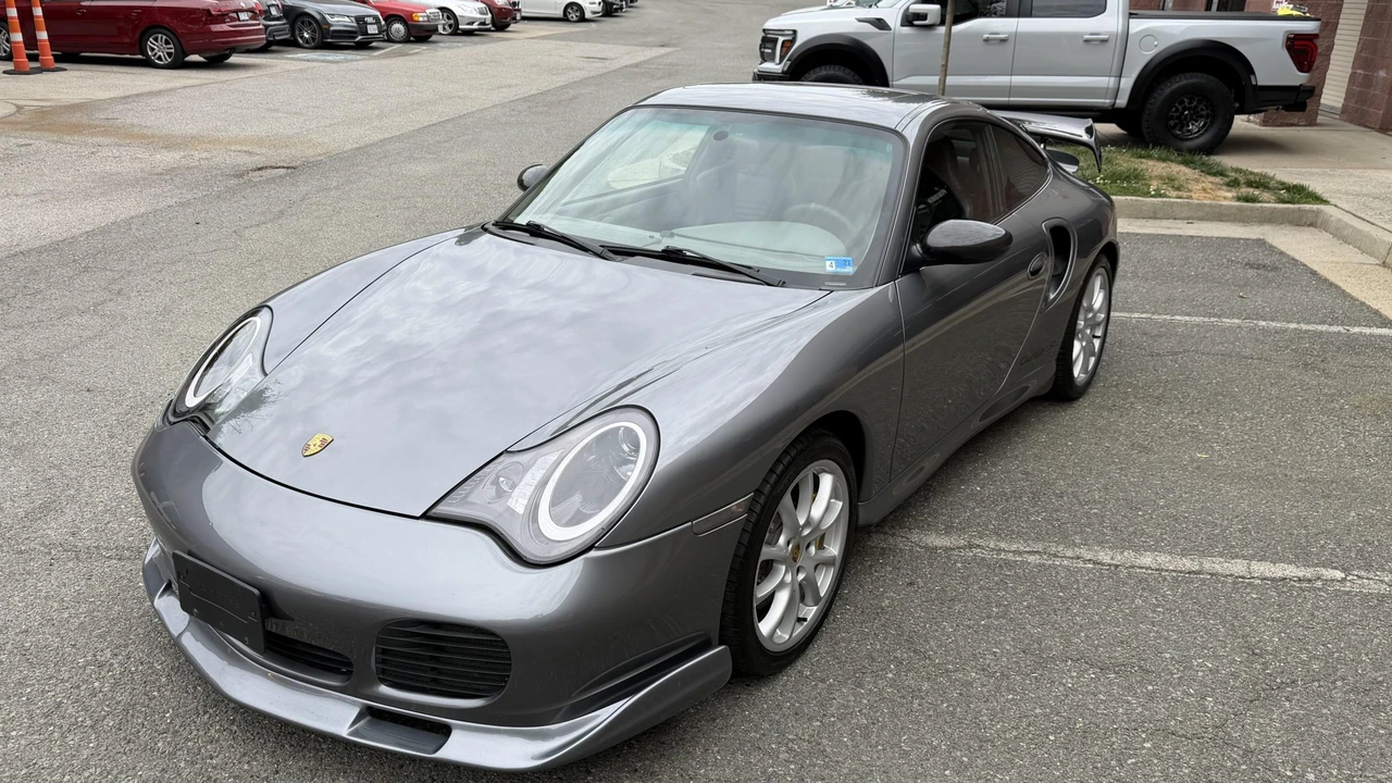 2005 Porsche 996 Turbo - Image 2 of 31