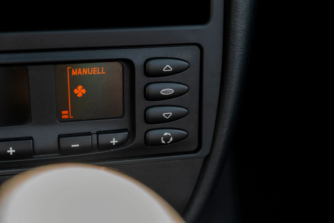 2005 Porsche 996 Turbo - Image 29 of 31