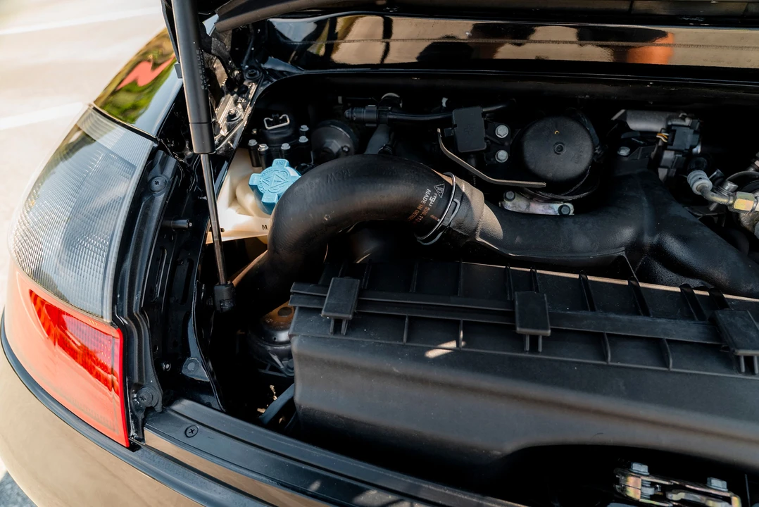 2005 Porsche 996 Turbo - Image 18 of 31