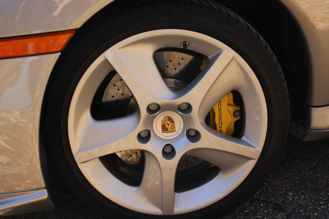 2005 Porsche 996 Turbo - Image 17 of 31