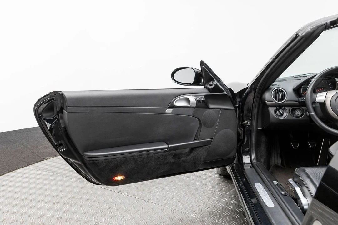 2005 Porsche 987 Boxster - Image 12 of 31
