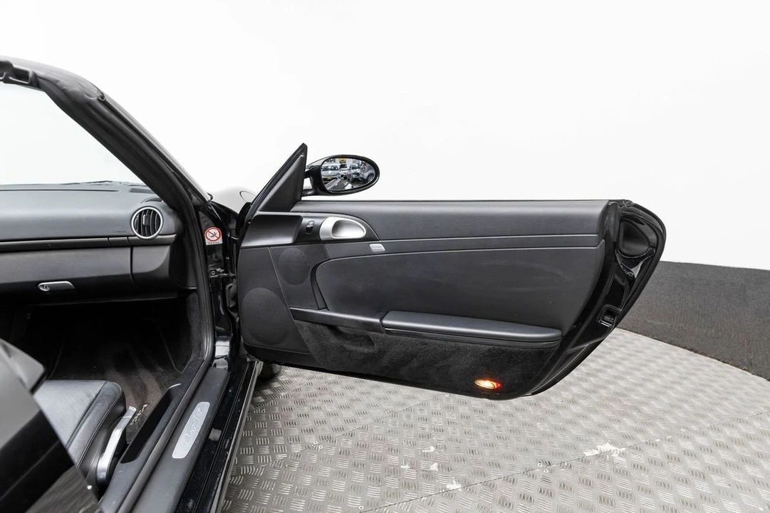 2005 Porsche 987 Boxster - Image 13 of 31