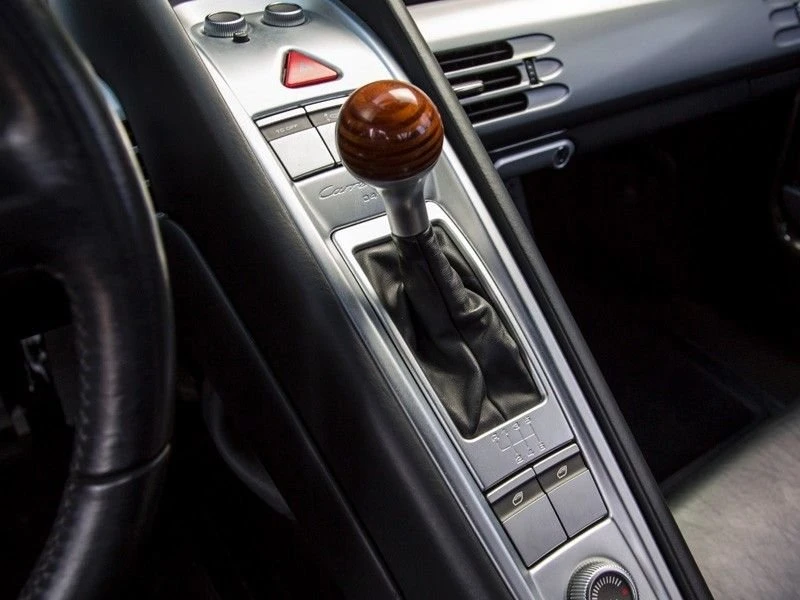 2005 Porsche Carrera GT - Image 16 of 21