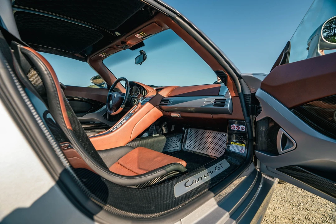 2005 Porsche Carrera GT - Image 6 of 8
