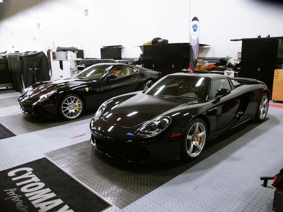 2005 Porsche Carrera GT - Image 2 of 5