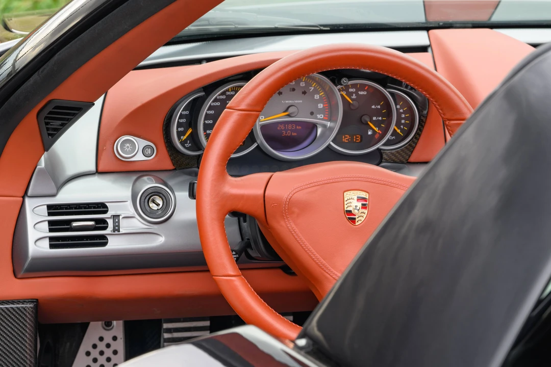 2005 Porsche Carrera GT - Image 26 of 31