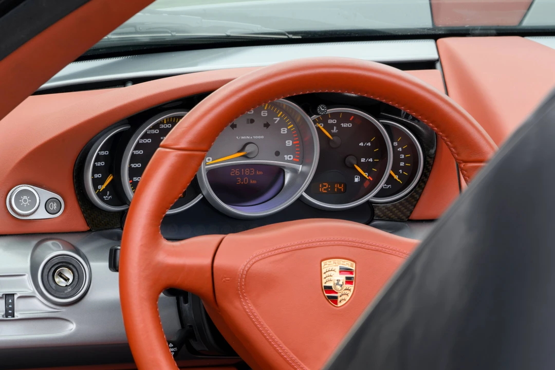 2005 Porsche Carrera GT - Image 27 of 31