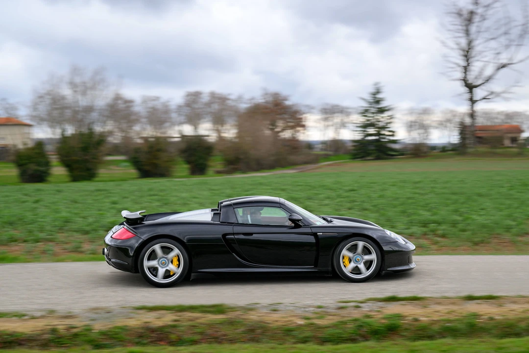 2005 Porsche Carrera GT - Image 14 of 31