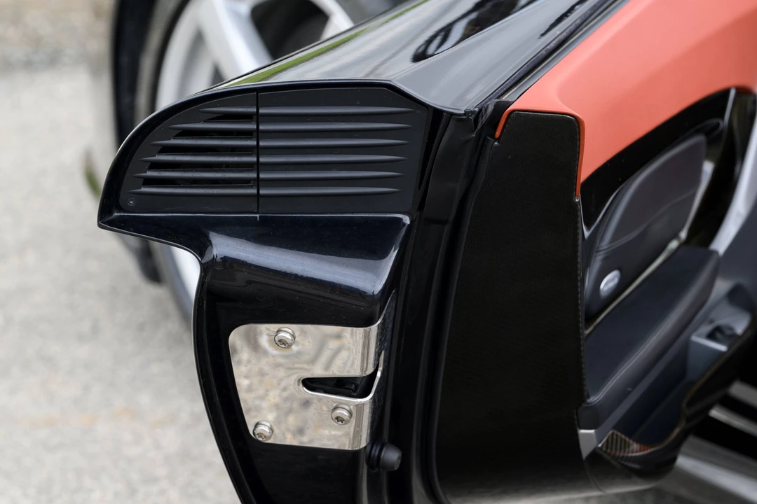 2005 Porsche Carrera GT - Image 30 of 31