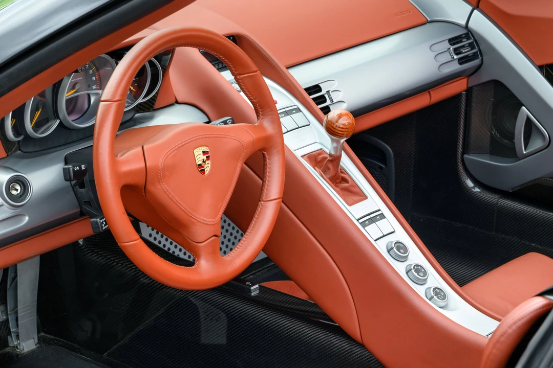 2005 Porsche Carrera GT - Image 24 of 31