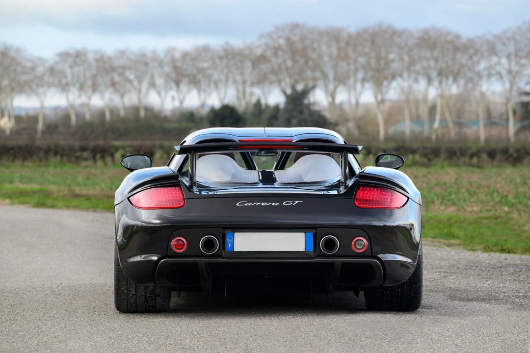 2005 Porsche Carrera GT - Image 12 of 31