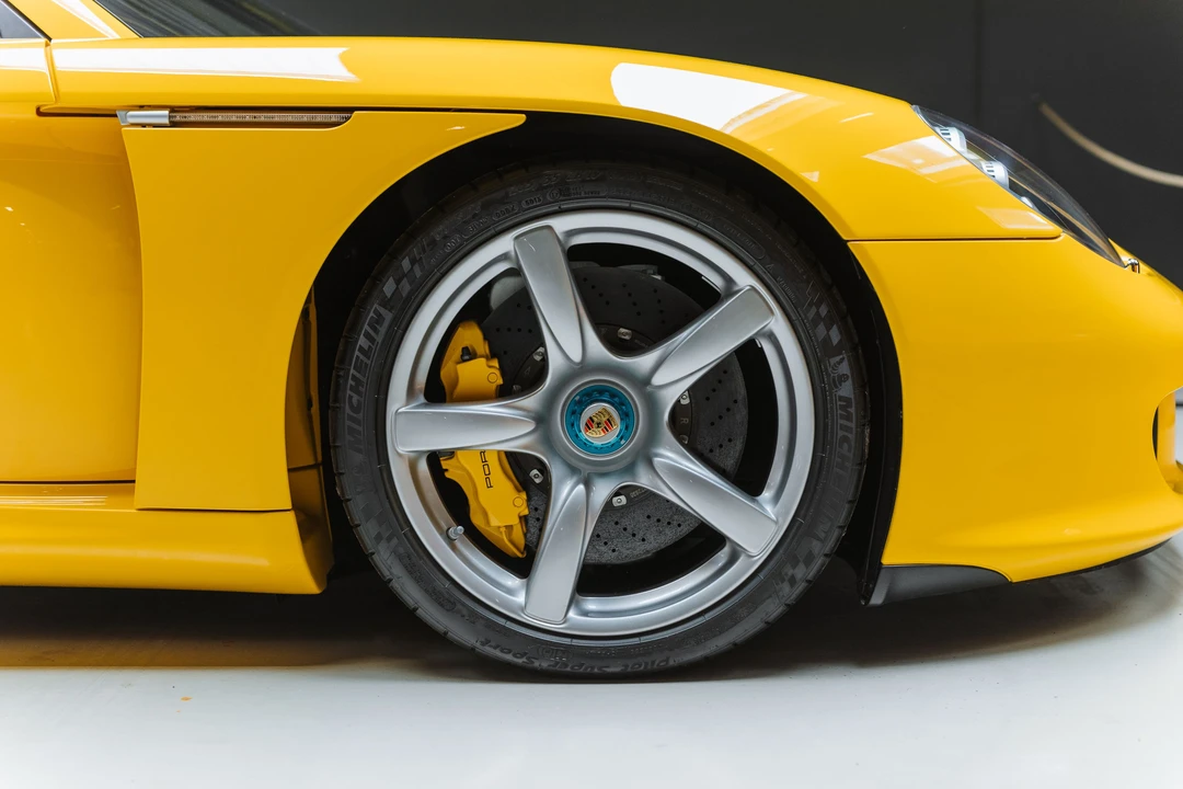 2005 Porsche Carrera GT - Image 18 of 31