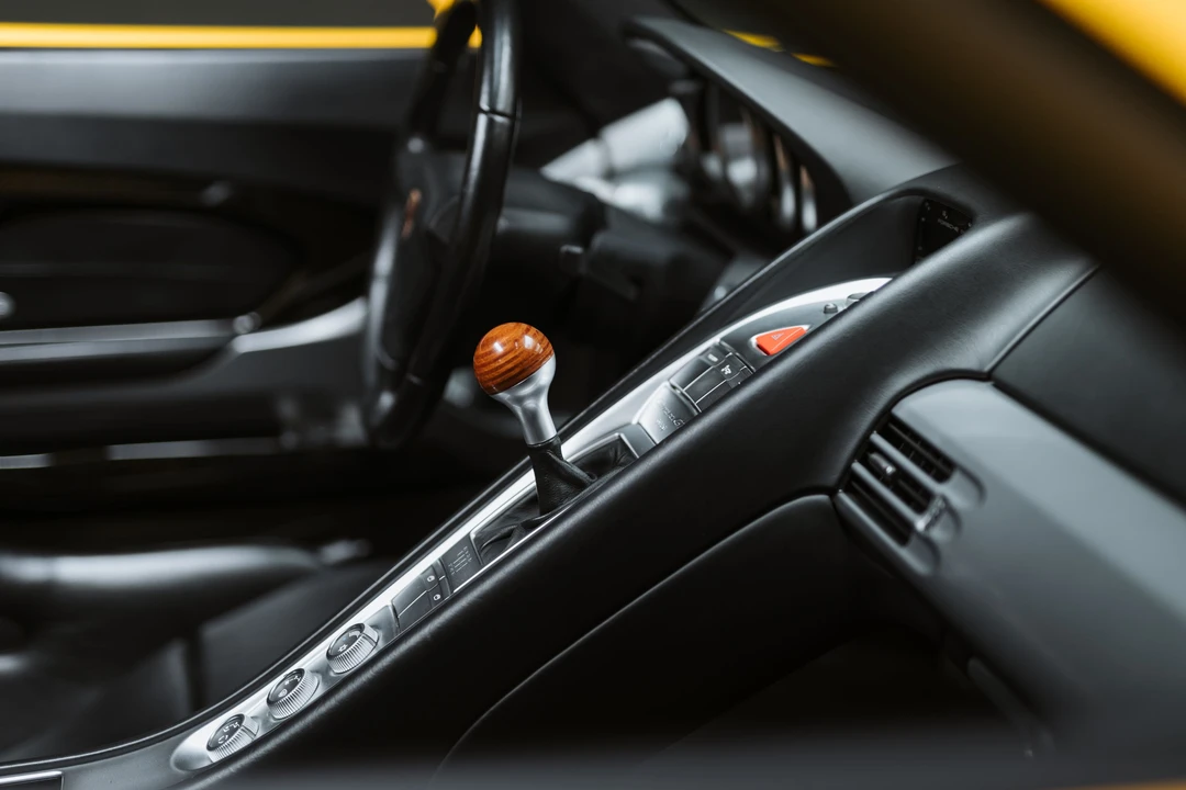2005 Porsche Carrera GT - Image 8 of 31