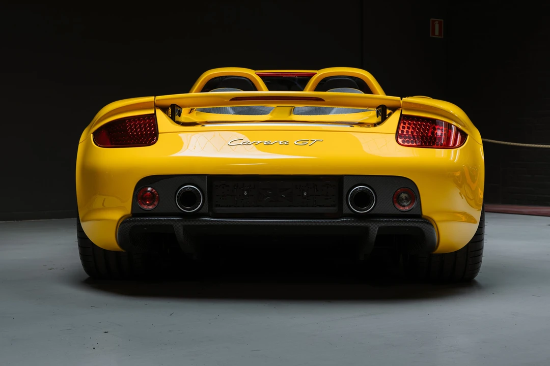 2005 Porsche Carrera GT - Image 5 of 31