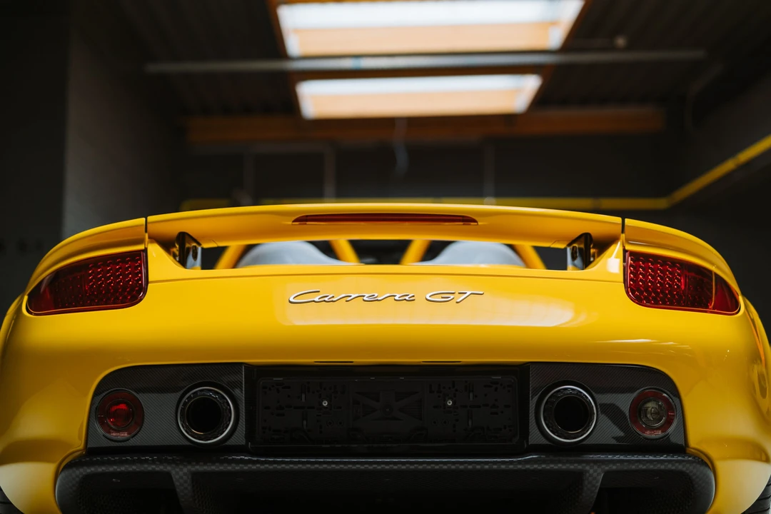 2005 Porsche Carrera GT - Image 7 of 31