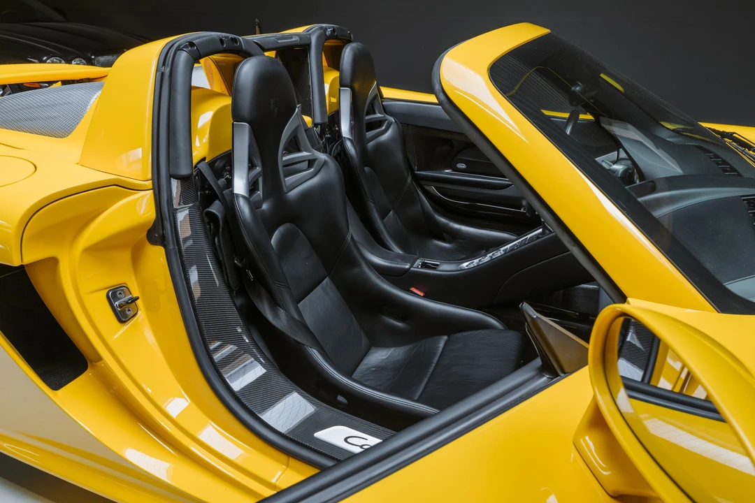 2005 Porsche Carrera GT - Image 11 of 31