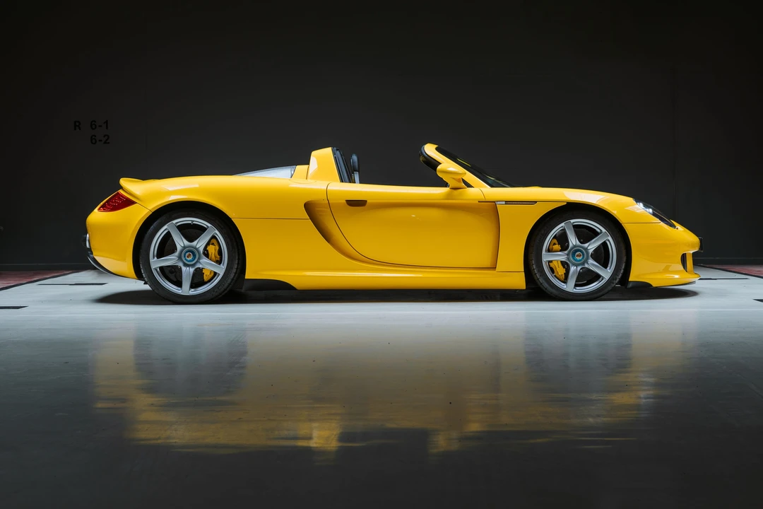 2005 Porsche Carrera GT - Image 2 of 31