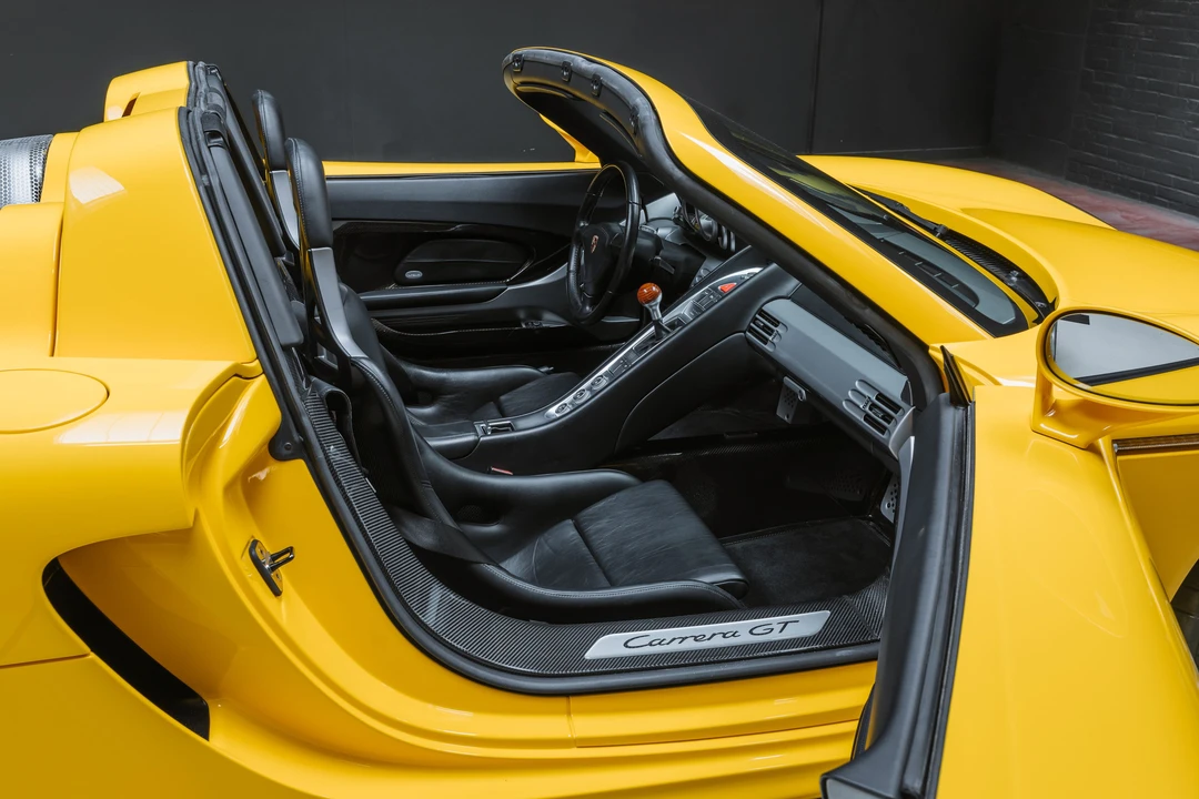 2005 Porsche Carrera GT - Image 12 of 31