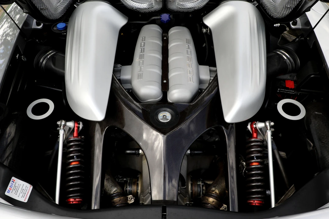 2005 Porsche Carrera GT - Image 28 of 31