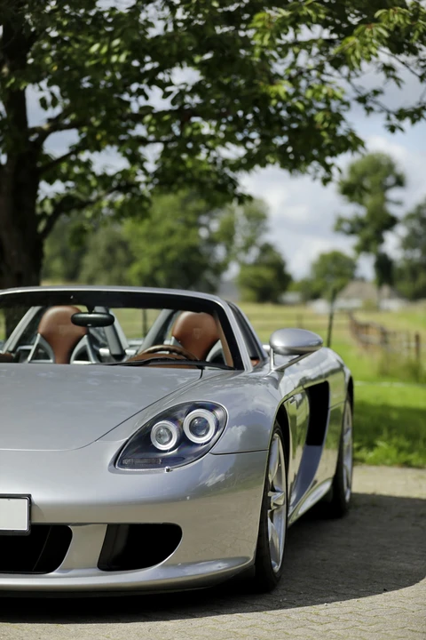 2005 Porsche Carrera GT - Image 12 of 31