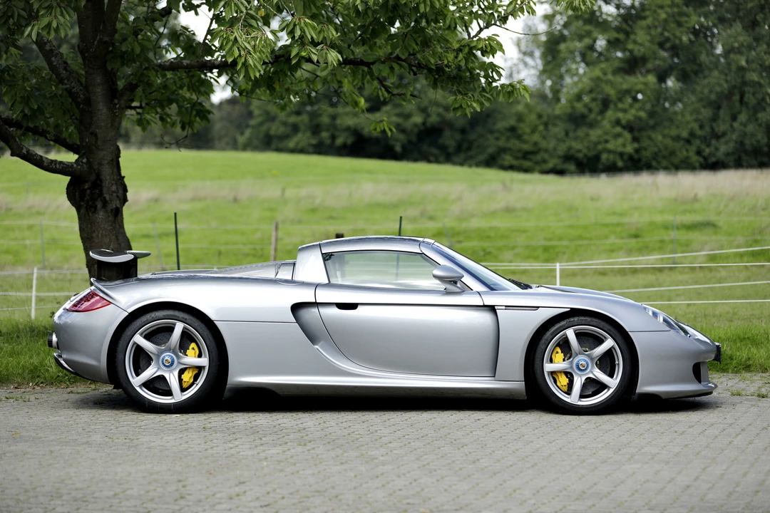 2005 Porsche Carrera GT - Image 7 of 31