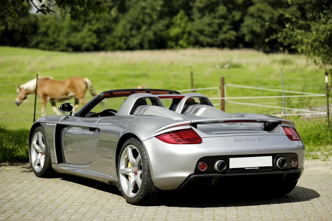 2005 Porsche Carrera GT - Image 5 of 31