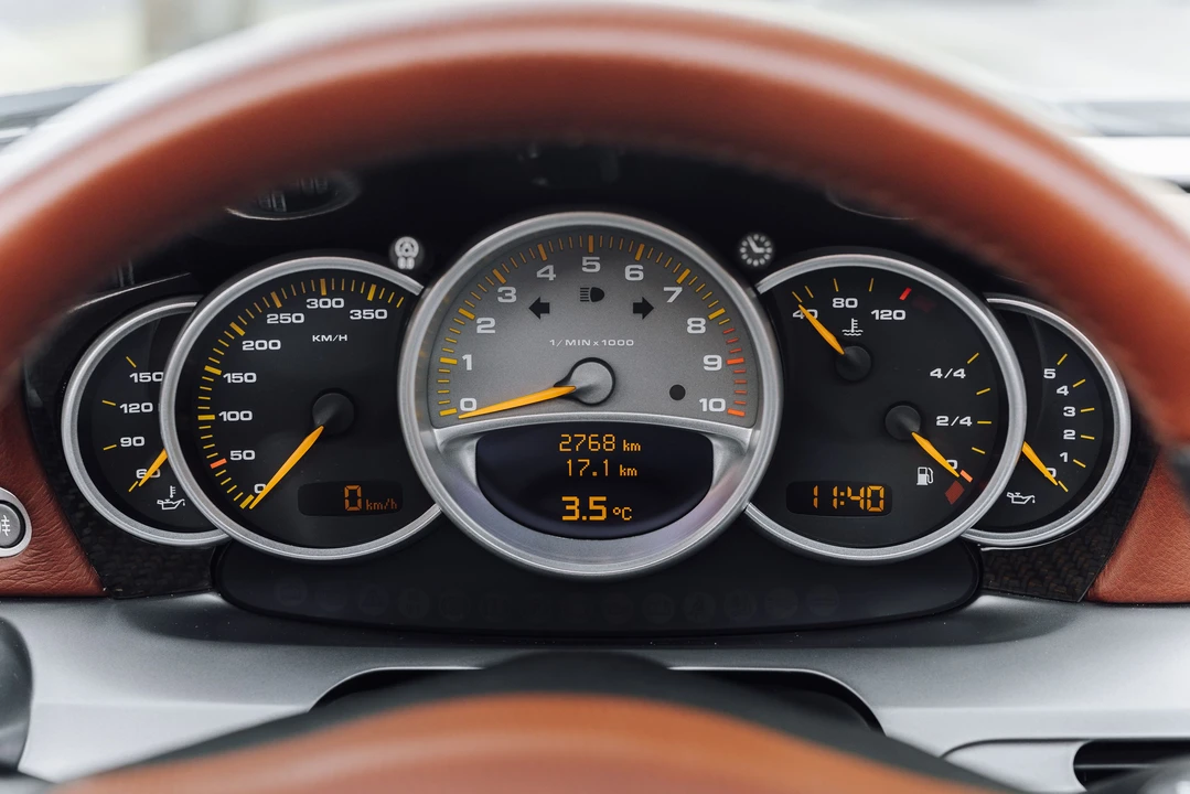 2005 Porsche Carrera GT - Image 4 of 31