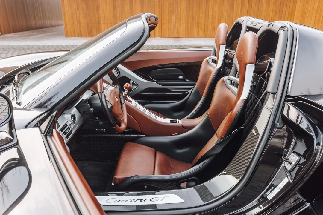 2005 Porsche Carrera GT - Image 17 of 31