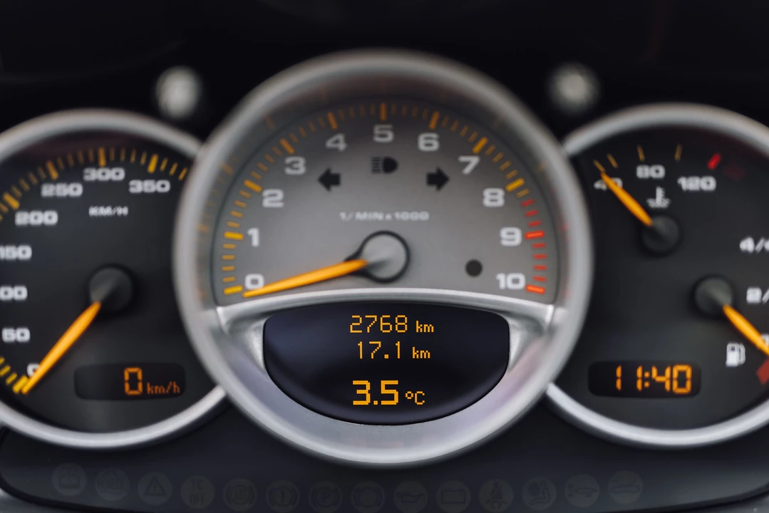 2005 Porsche Carrera GT - Image 3 of 31