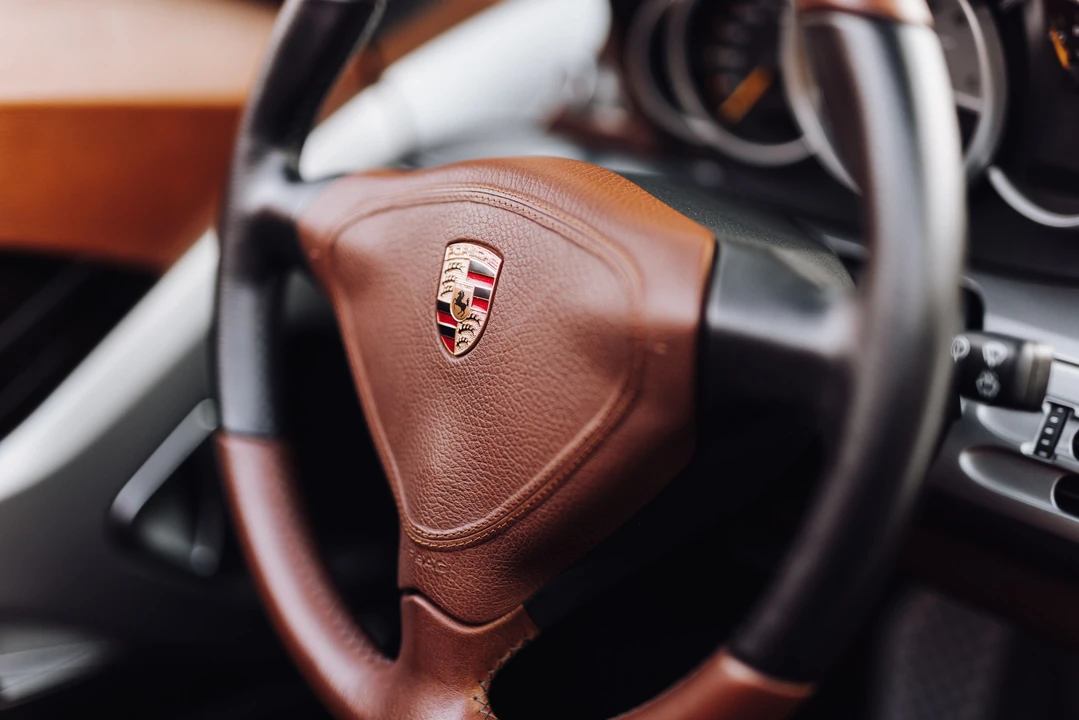 2005 Porsche Carrera GT - Image 8 of 31