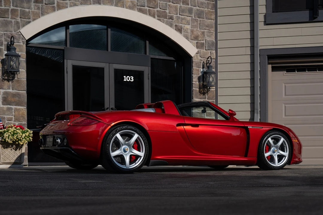 2005 Porsche Carrera GT - Image 19 of 31