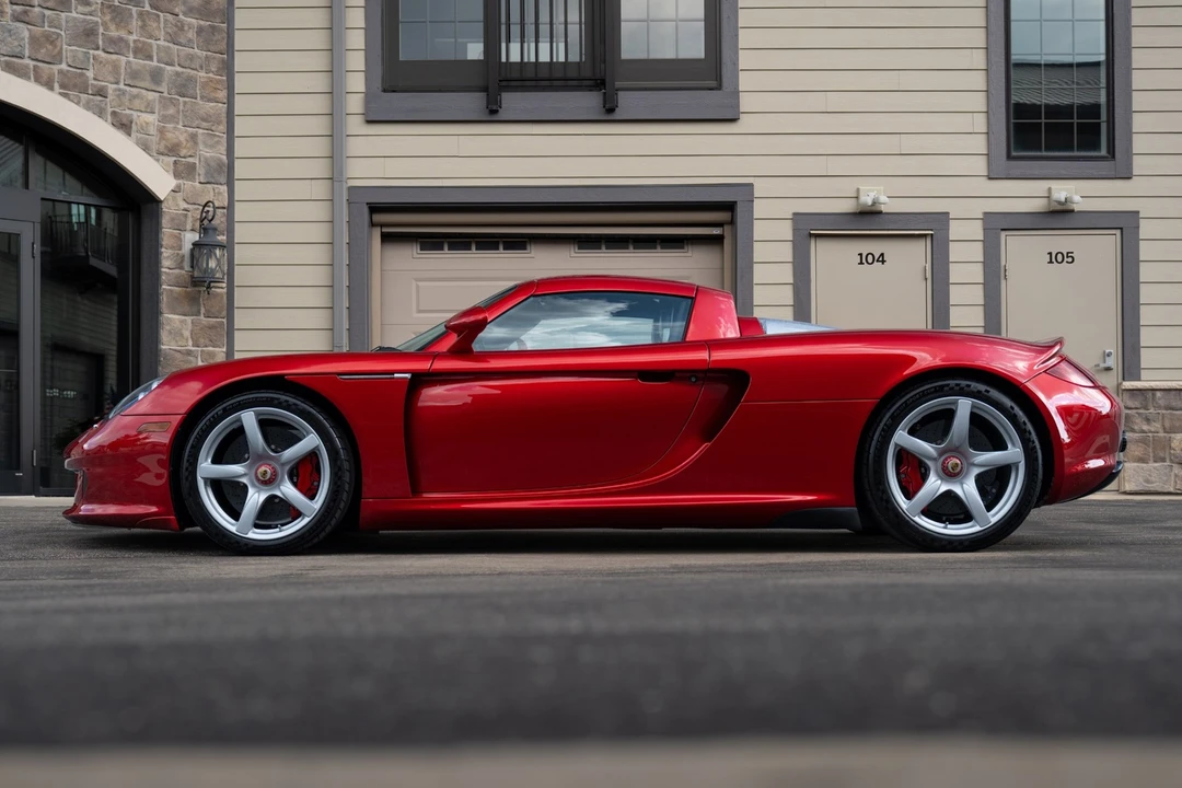 2005 Porsche Carrera GT - Image 7 of 31