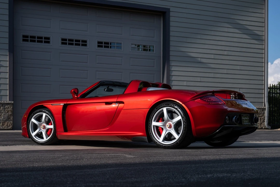 2005 Porsche Carrera GT - Image 10 of 31