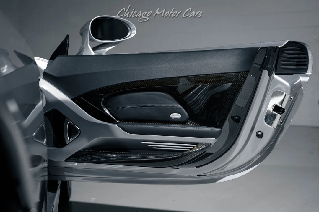 2005 Porsche Carrera GT - Image 28 of 31