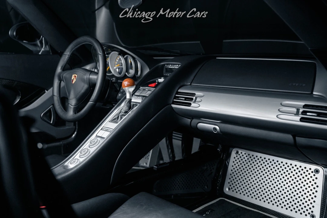 2005 Porsche Carrera GT - Image 22 of 31