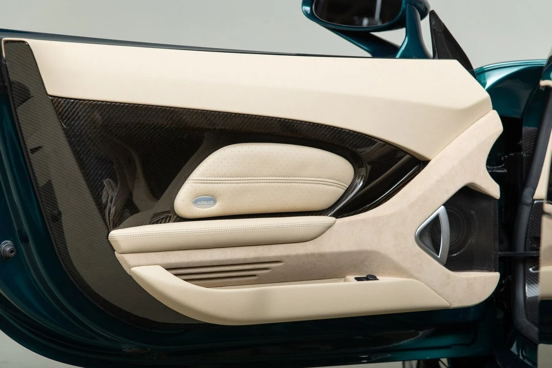 2005 Porsche Carrera GT - Image 25 of 31
