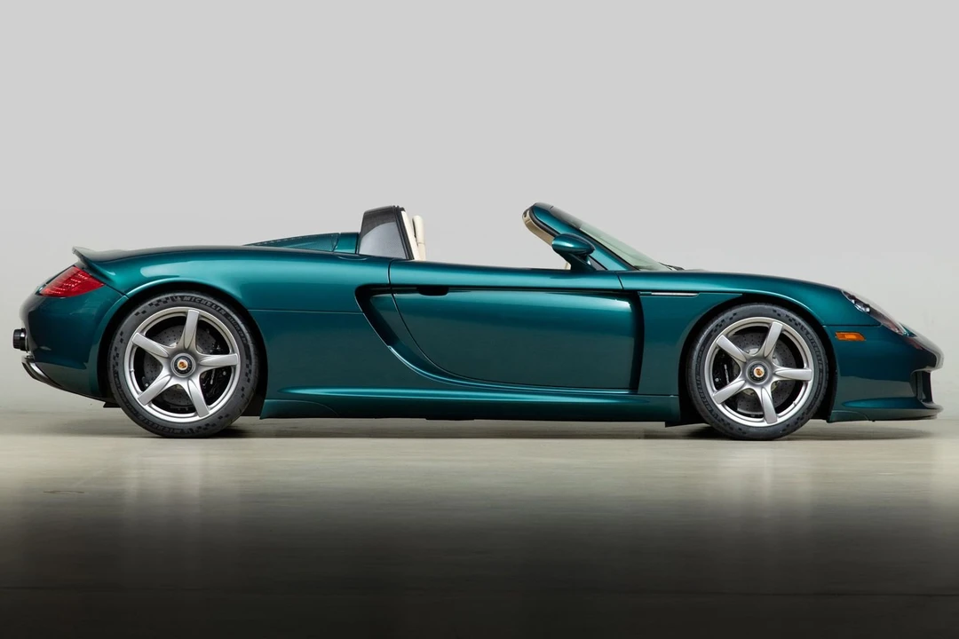 2005 Porsche Carrera GT - Image 11 of 31