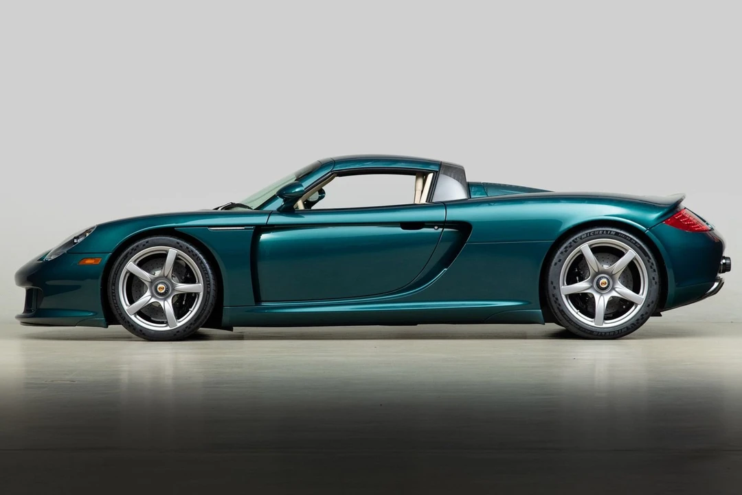 2005 Porsche Carrera GT - Image 16 of 31