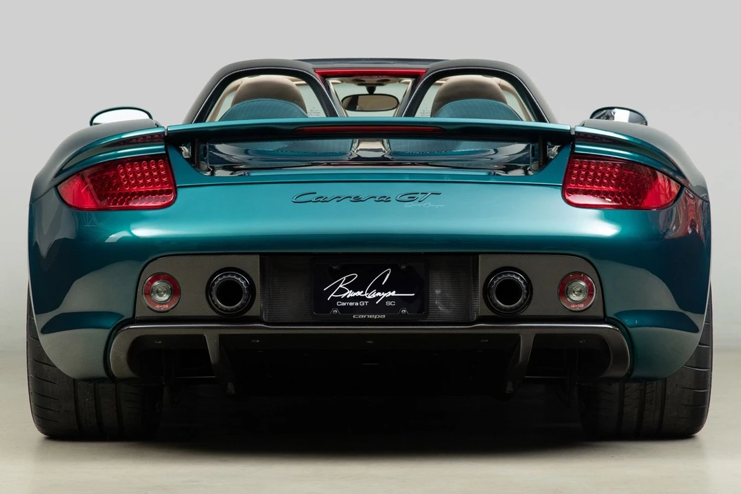 2005 Porsche Carrera GT - Image 7 of 31