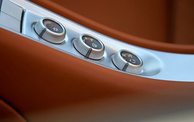 2005 Porsche Carrera GT - Image 8 of 15