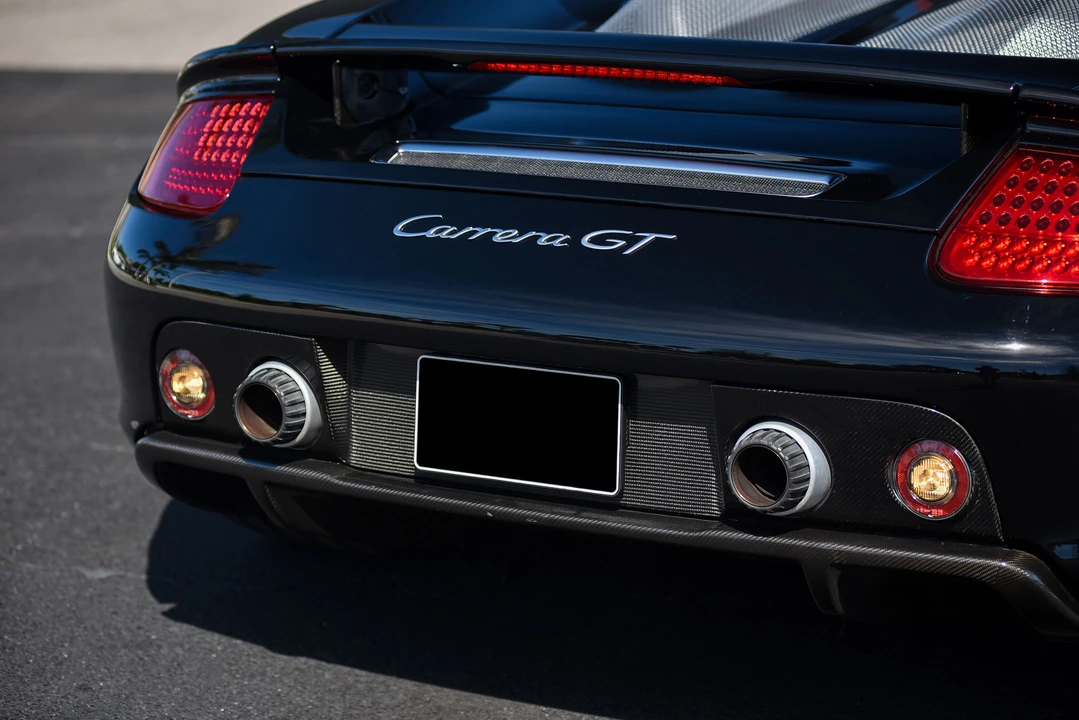 2005 Porsche Carrera GT - Image 8 of 31