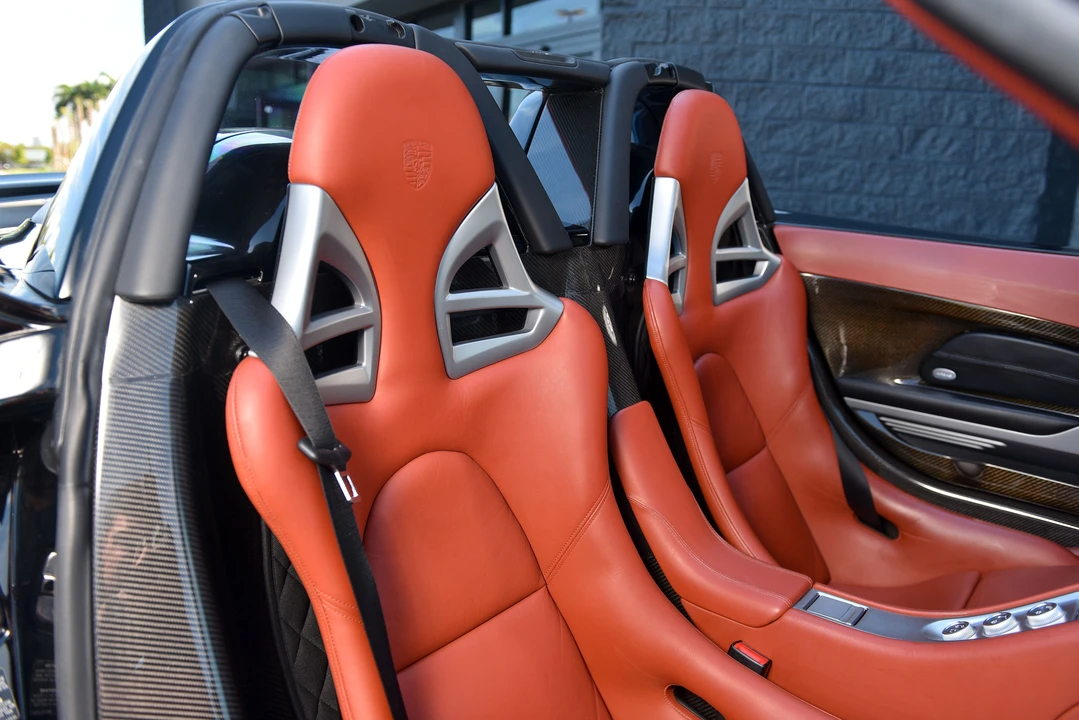 2005 Porsche Carrera GT - Image 17 of 31