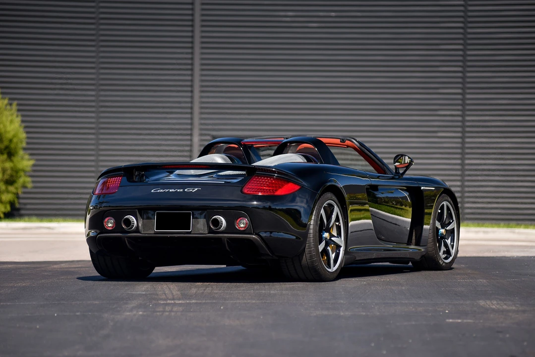 2005 Porsche Carrera GT - Image 9 of 31