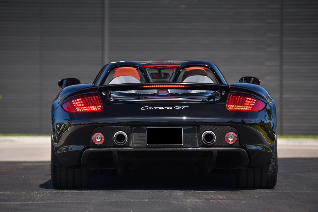 2005 Porsche Carrera GT - Image 7 of 31