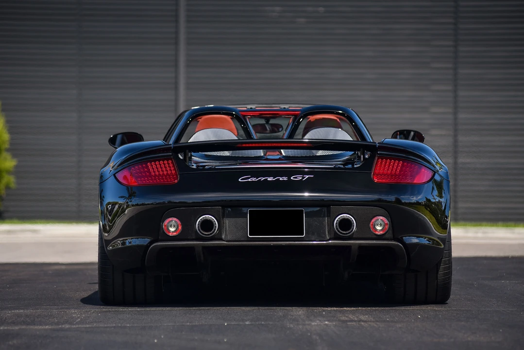 2005 Porsche Carrera GT - Image 6 of 31