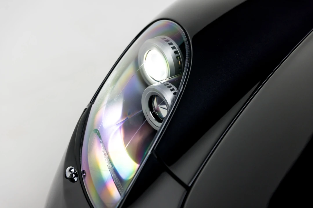 2005 Porsche Carrera GT - Image 12 of 31