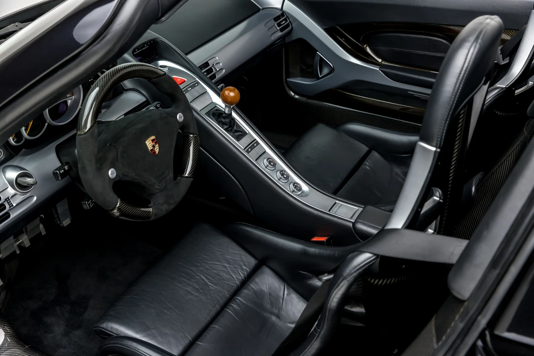 2005 Porsche Carrera GT - Image 8 of 31
