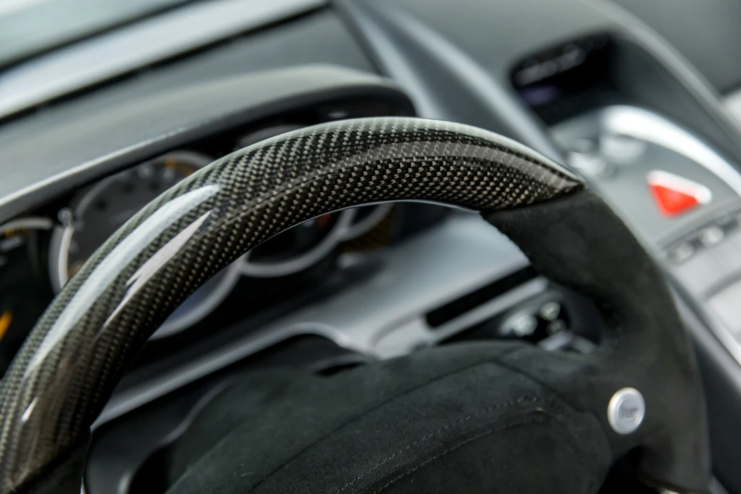 2005 Porsche Carrera GT - Image 7 of 31