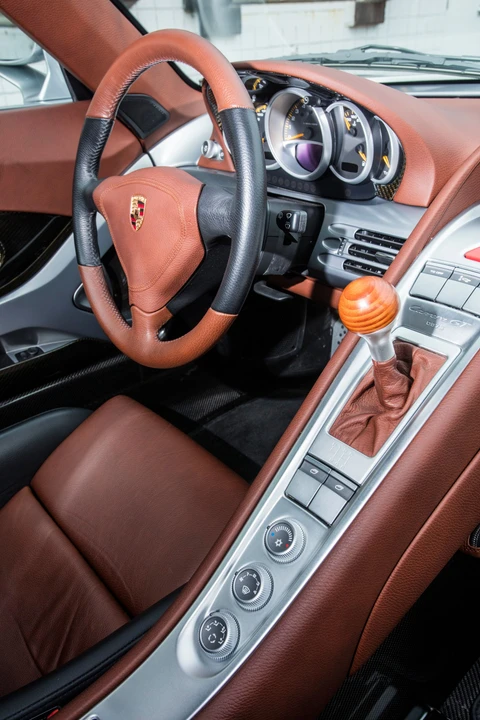2005 Porsche Carrera GT - Image 15 of 31