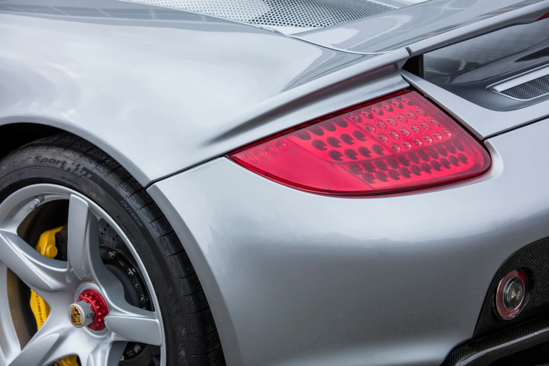 2005 Porsche Carrera GT - Image 25 of 31